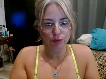 Hazel_skye  live sex cam