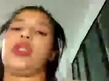 Isabelllamoon  live sex cam