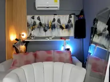Janinne_lu  live sex cam