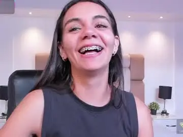 Martina_mancinii  live sex cam