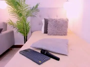 Melodi_skye  live sex cam