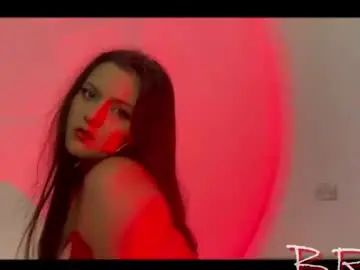 Nahiara_evans_  live sex cam