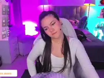 Nahiara_evans_  live sex cam