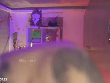 Pinkloly69  live sex cam