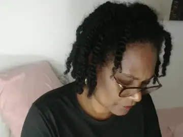 Roushlove  live sex cam