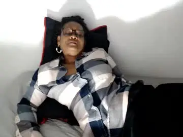 Roushlove  live sex cam