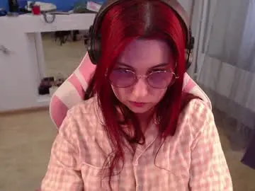 Sarakinski  live sex cam