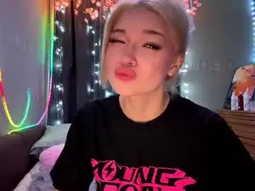 Suzannabarmes  live sex cam