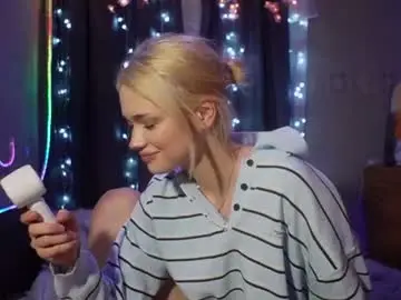 Suzannabarmes  live sex cam
