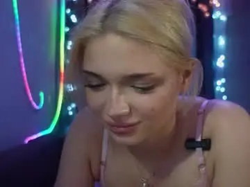Suzannabarmes  live sex cam