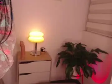 April_sutra  live sex cam