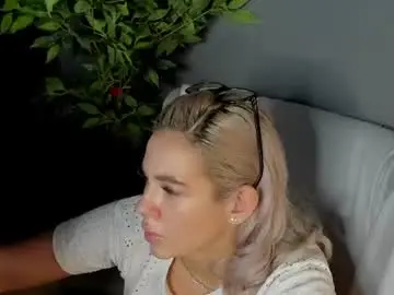Ariellafae  live sex cam