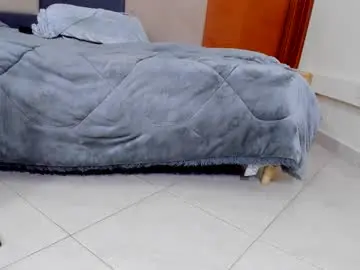 Candy_sweet_18u  live sex cam