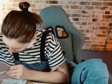 Chillsnail_bro  live sex cam