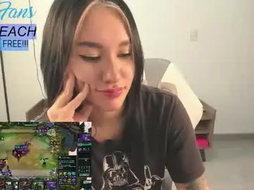 Conipeach  live sex cam