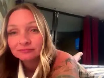 Itsemberjayne  live sex cam