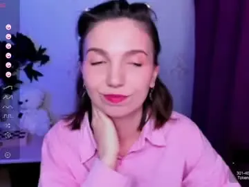 Kindhazelhere_  live sex cam