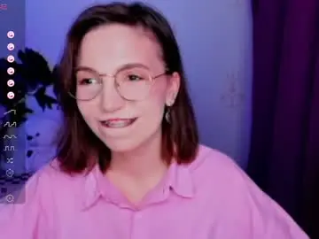 Kindhazelhere_  live sex cam