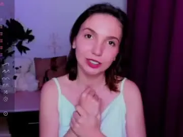 Kindhazelhere_  live sex cam