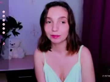 Kindhazelhere_  live sex cam