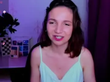Kindhazelhere_  live sex cam