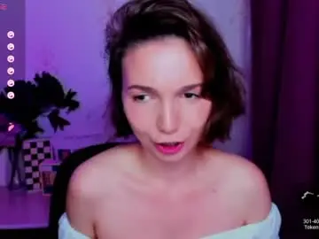 Kindhazelhere_  live sex cam