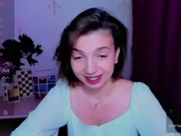 Kindhazelhere_  live sex cam