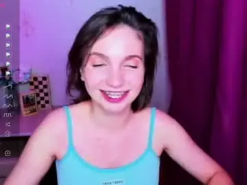 Kindhazelhere_  live sex cam