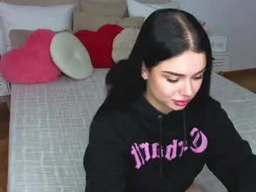 Kitty_cut1ee_  live sex cam