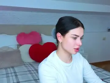 Kitty_cut1ee_  live sex cam