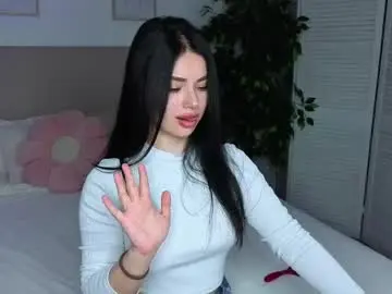 Kitty_cut1ee_  live sex cam