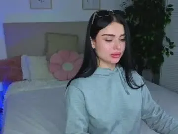 Kitty_cut1ee_  live sex cam