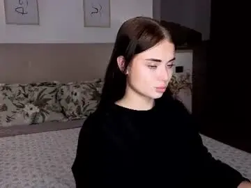 Kitty_cut1ee_  live sex cam