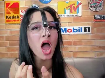 Miss___salome  live sex cam