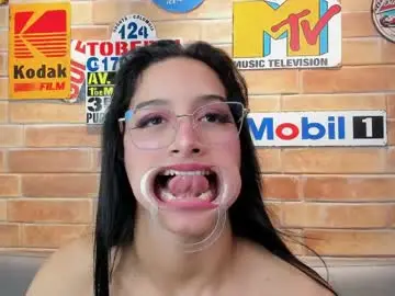 Miss___salome  live sex cam