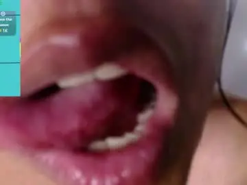 Naughtyhotsquirt  live sex cam