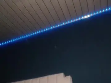 Naughtyhotsquirt  live sex cam