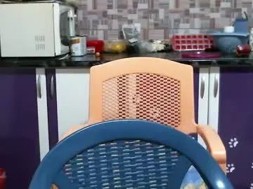 Sarasexx33  live sex cam