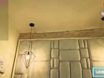 Sheilly_brown  live sex cam