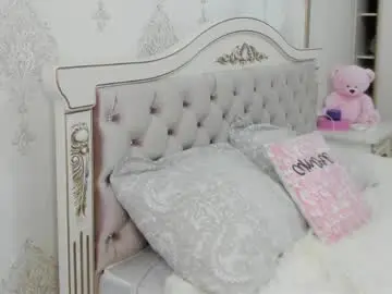 Sunny_love__  live sex cam