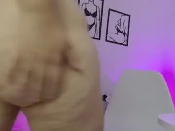 Leiablack2  live sex cam