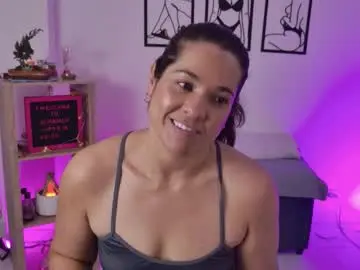 Leiablack2  live sex cam