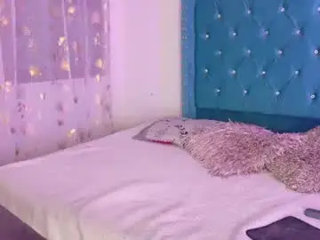Lilly_peach22  live sex cam
