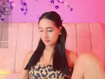 Nikibrice  live sex cam