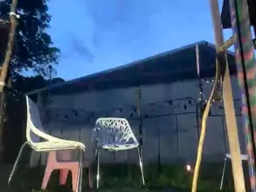 Toombraidr  live sex cam