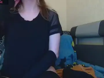 Alicewoolfy  live sex cam