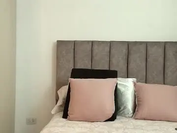 Bunny_swtt  live sex cam