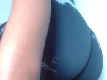 Hoot_emily  live sex cam