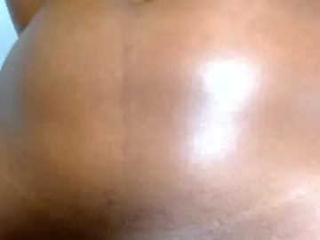 Hoot_emily  live sex cam