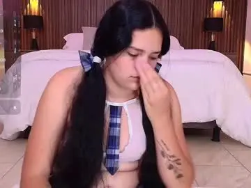 Karlie_small  live sex cam